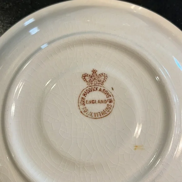 Cup & Saucer - MADDOCK, JOHN & SONS - Pattern is Manchester -Set of 2 - Picture 10 of 16